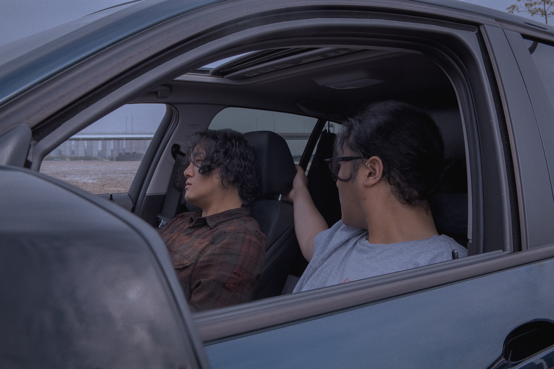 1 Synchronous Being, 04