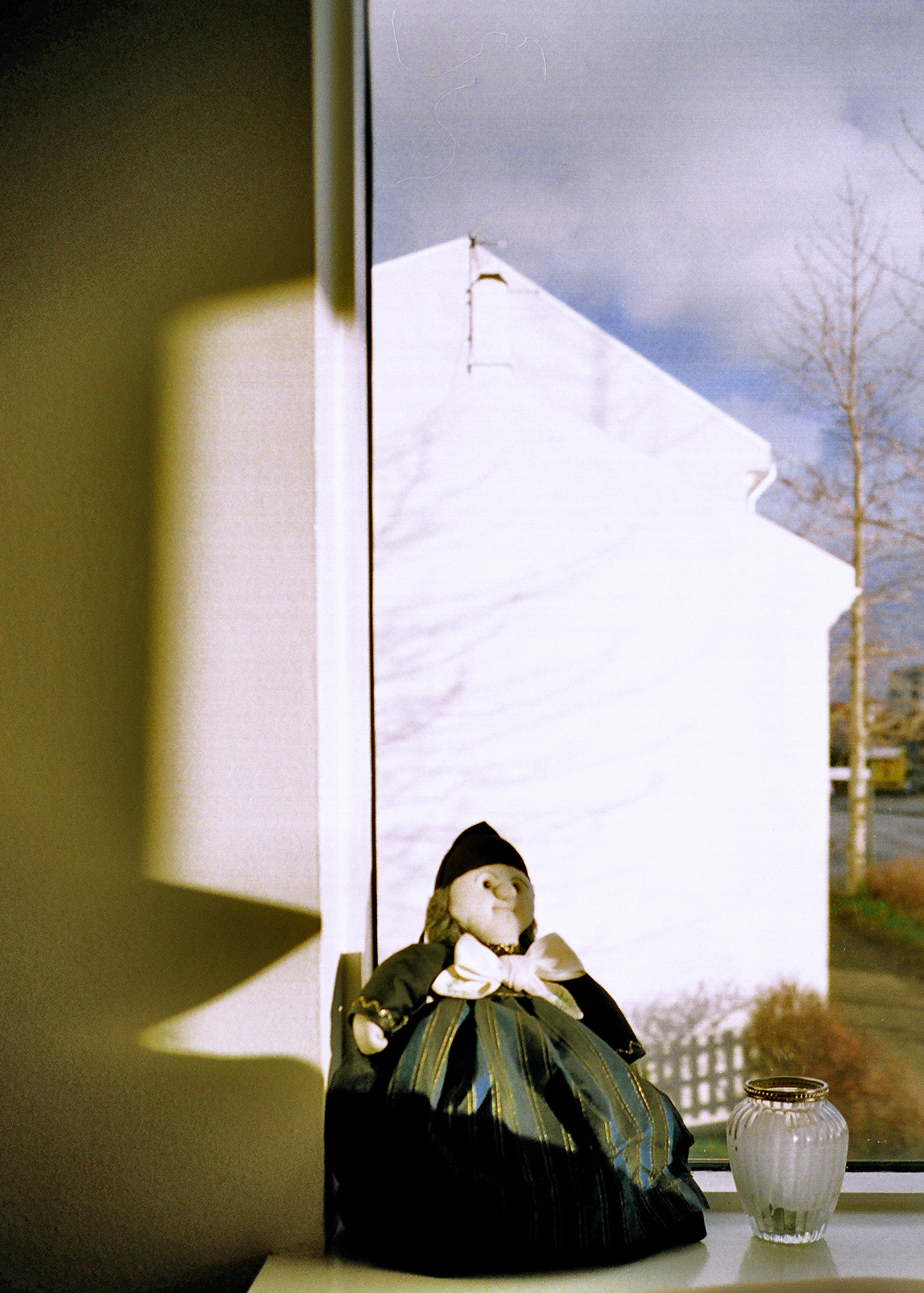 12. A Town Where Elves Live,2018