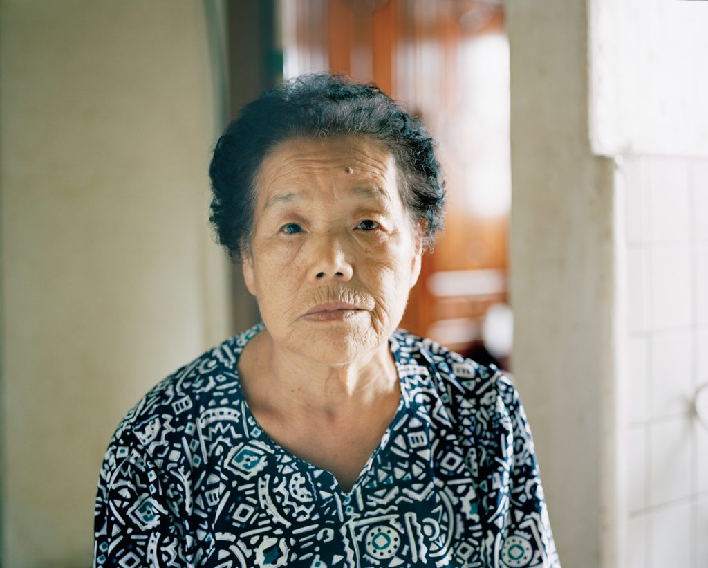 좌천아파트, 2012,  128