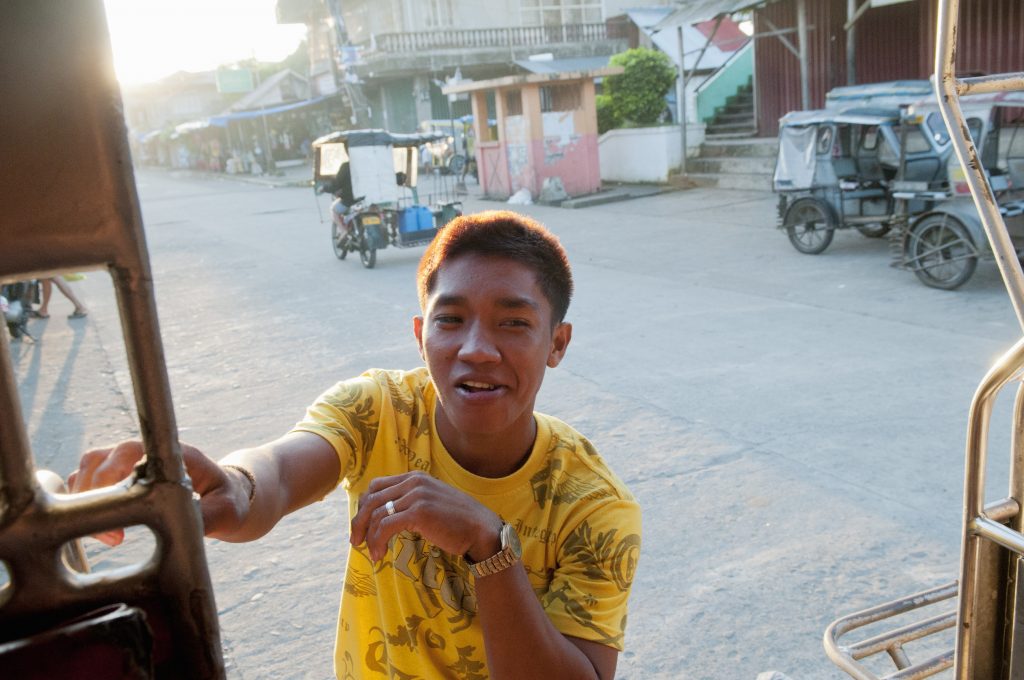 초청장 고향, 멀린, 필리핀, 2010, 9