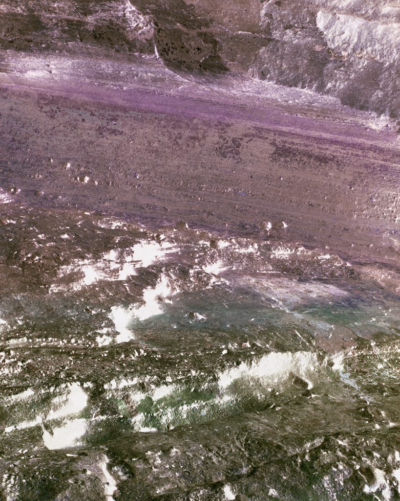 필드:트립 Field:Trip, 33°29'46.68”N 126°57’59.36”E_neg, 2018, Digital pigment print, 100x125cm