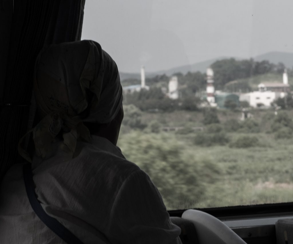 잠사 3 ( 潛思 ; 생각에 잠기다. ), lost in thought no.3, 2019