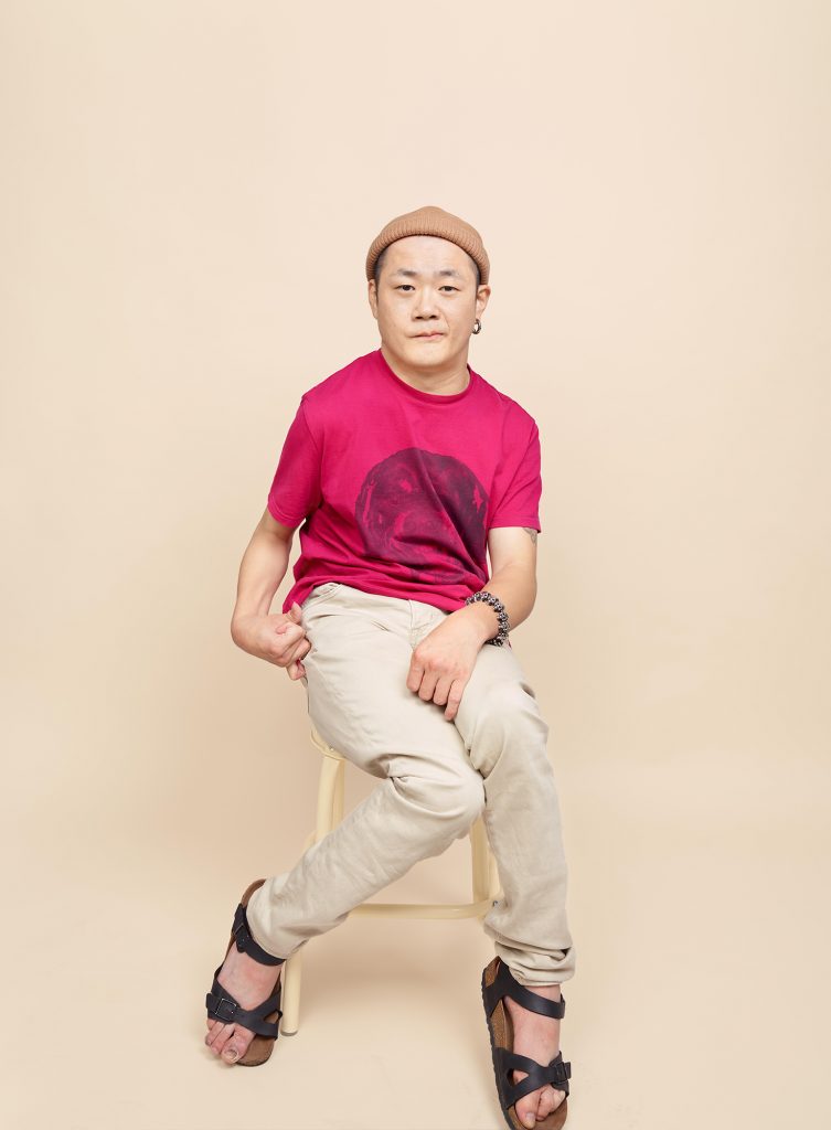 동작 중의 인물#01