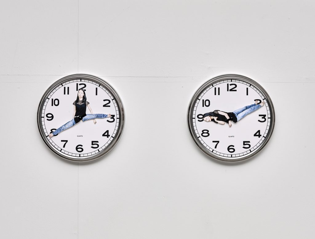 동작 중의 인물#15