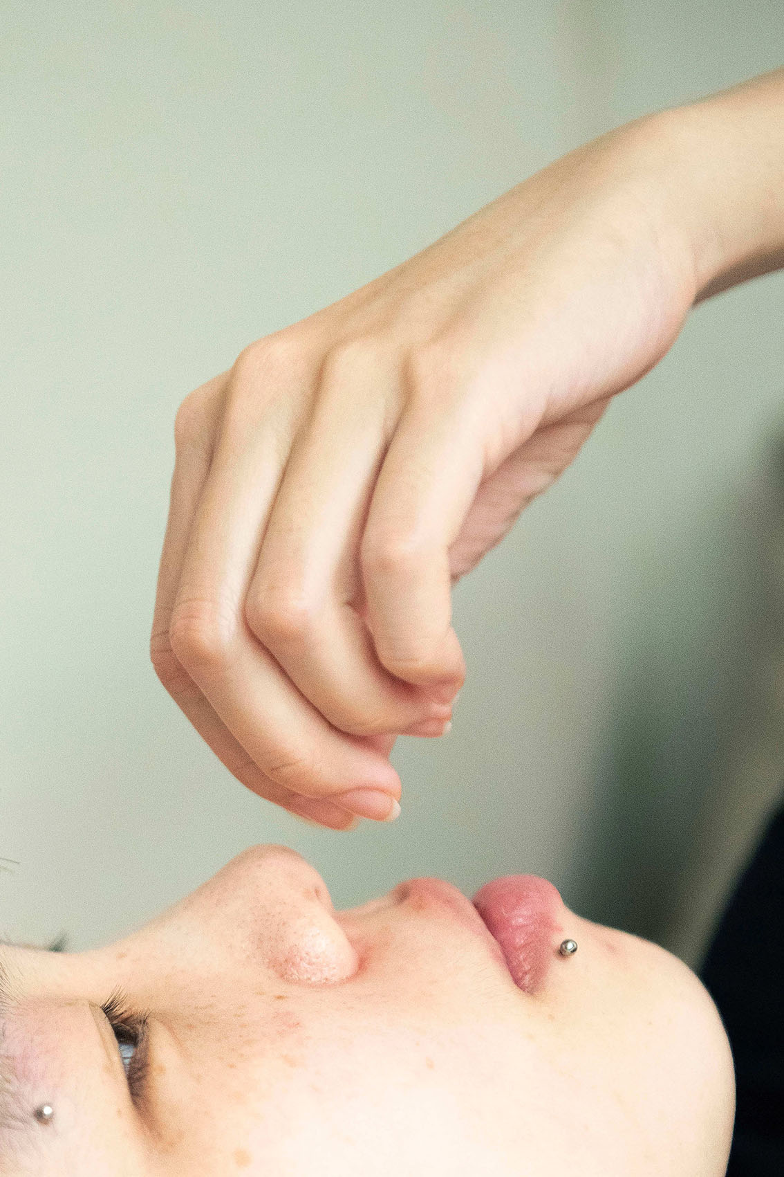 몸이 드는 잠_2, 60x40cm, pigment print, 2022