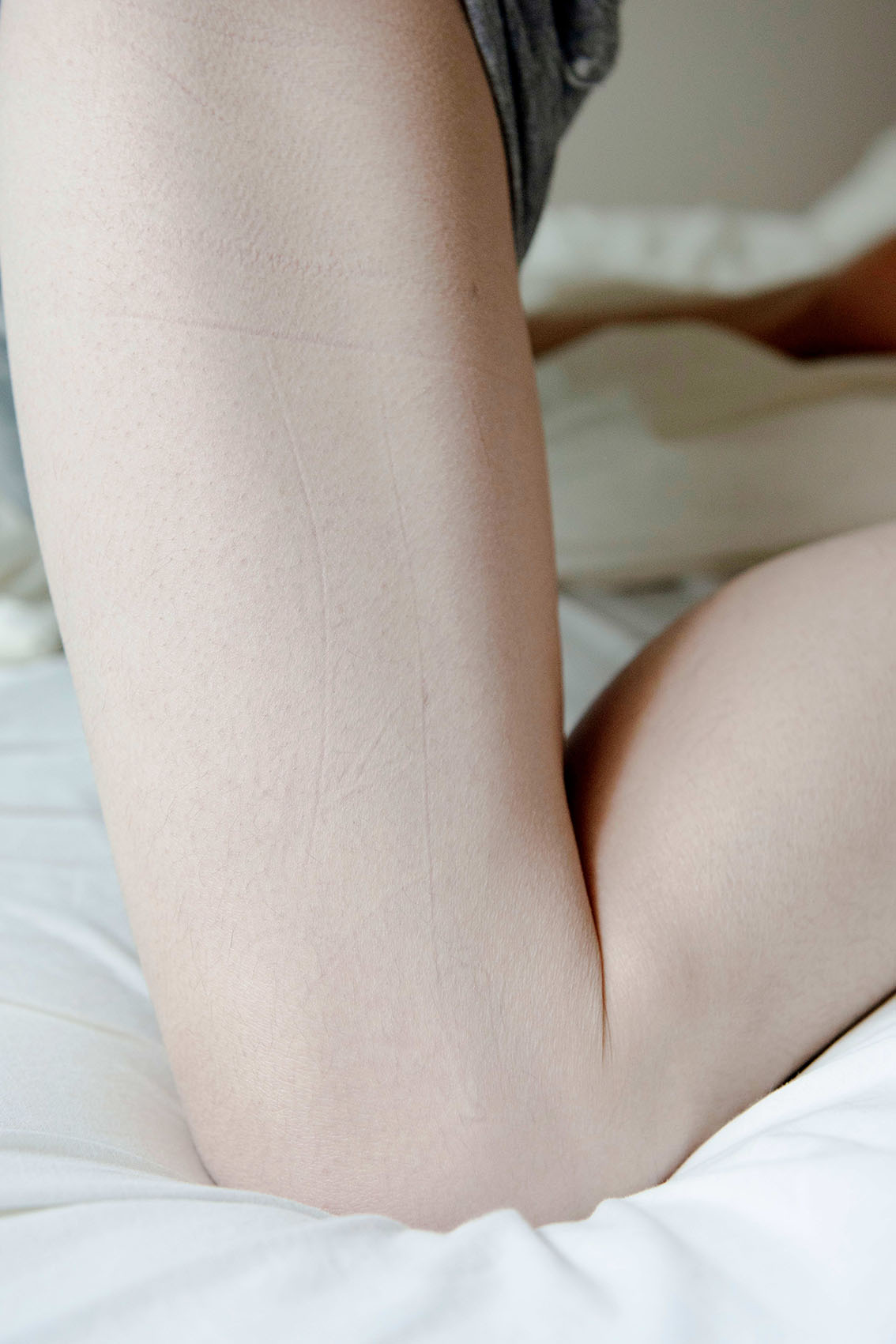 몸이 드는 잠_6, 60x40cm, pigment print, 2022