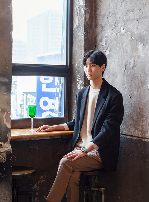 15. 홍지선 2001년생, 70☓95cm, c-print, 2022