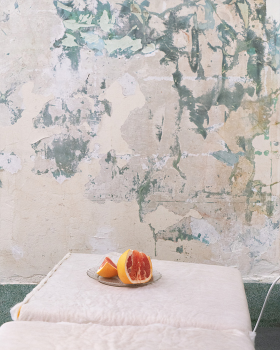 26. wall2, 33x41.25_47x62cm, c-print, 2020